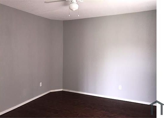 4th image of 1105 27th St #15