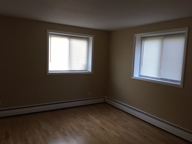 2nd image of 3236 Garfield Ave Unit 004