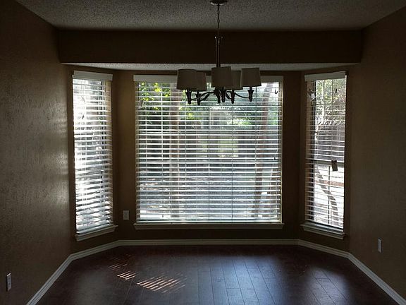 5th image of 2234 Country Dell Dr