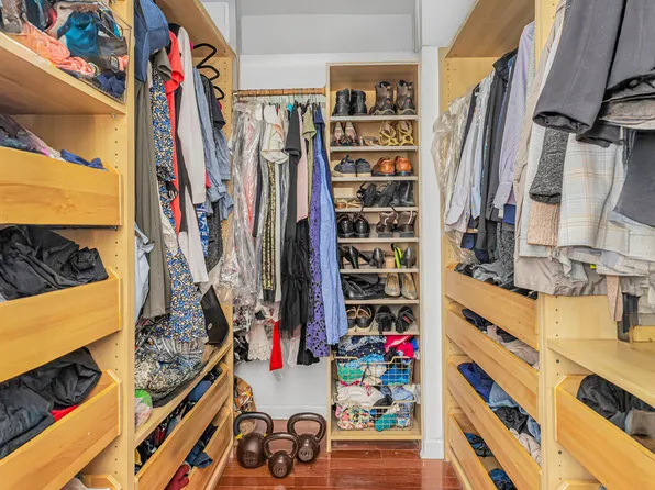 245 East 54th Street image 6 of 13