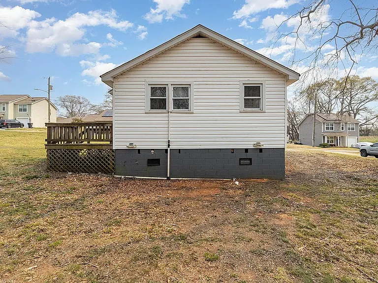 222 Crescent Cir — Photo 14