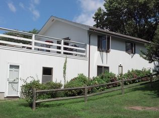 39 Summer St, South Kingstown, RI 02879