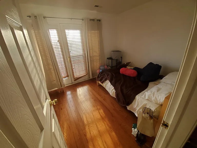 1461 S Clark St — Photo 18