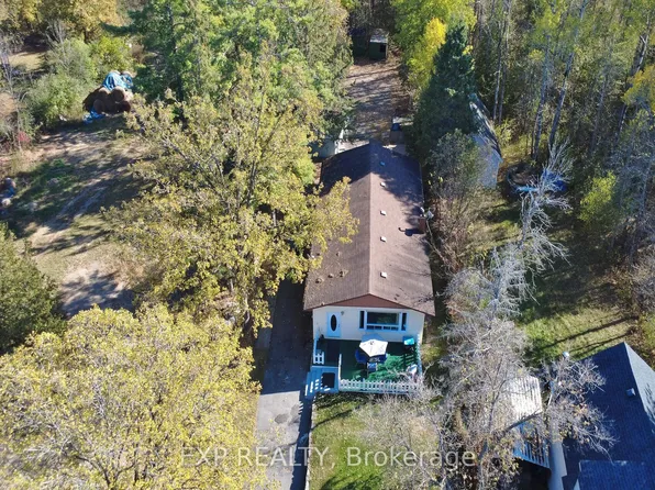 96 Constance Lake Rd, Ottawa, ON K2K 1X7