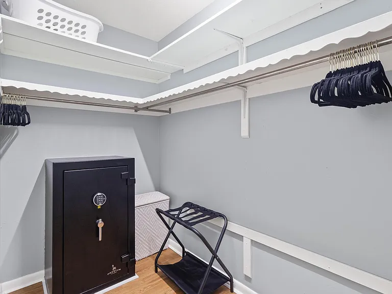 5220 Brittany Dr S #1309 — Photo 19