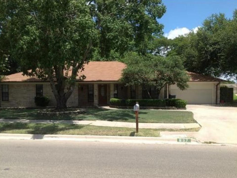 1st image of 607 Pondview Dr