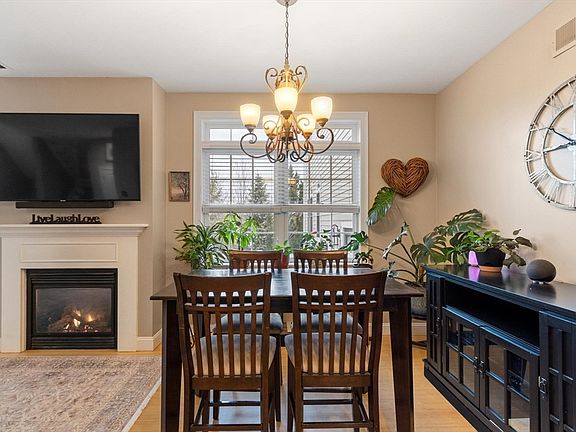 5th image of 32-32C Rockway Ave #4