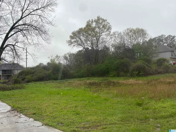 568 Flint Hill Rd #26, Bessemer, AL 35022