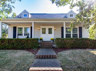 8009 Northern Spy Dr, Louisville, KY 40228