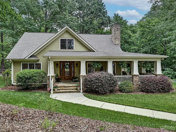 609 Cottonfield Cir, Waxhaw, NC 28173