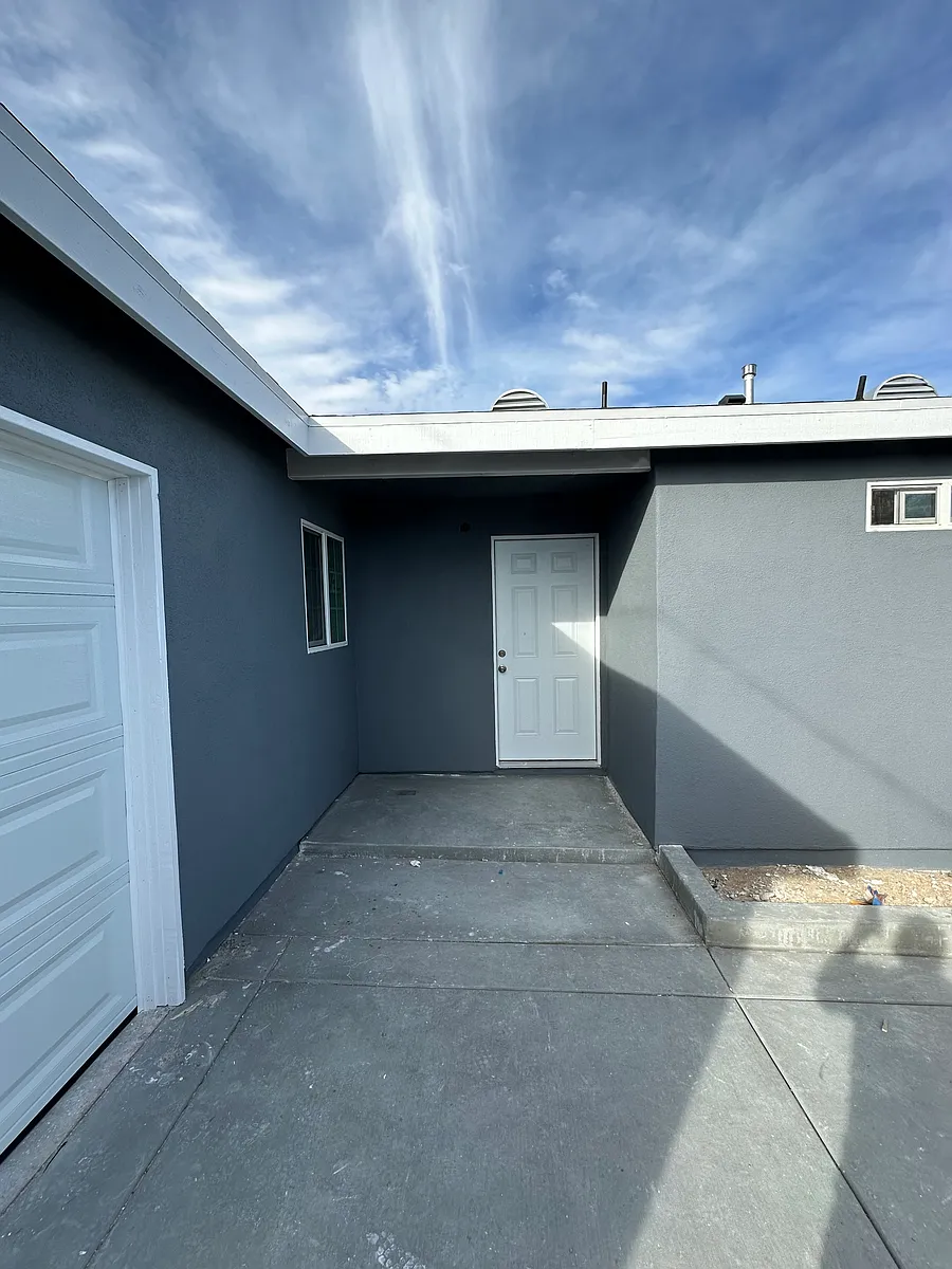 Building Photo - 940 Lillian Dr