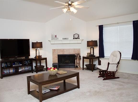 2nd image of 1344 Lake Forest Dr