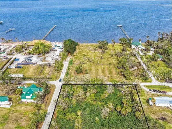 26015 Shore Dr #4, Punta Gorda, FL 33950