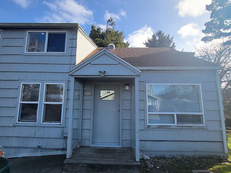 2854 NE Highway 101 — Photo 4