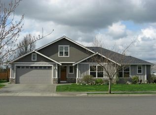 879 Hemlock Ct, Lynden, WA 98264