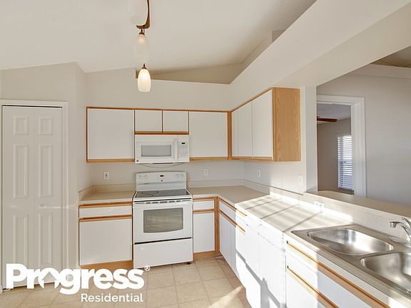 5th image of 12013 Goldenstar Ln