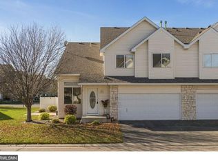 1664 Bedford Ln, Shakopee, MN 55379
