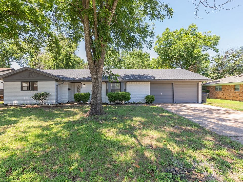 1st image of 6916 Chippendale Dr