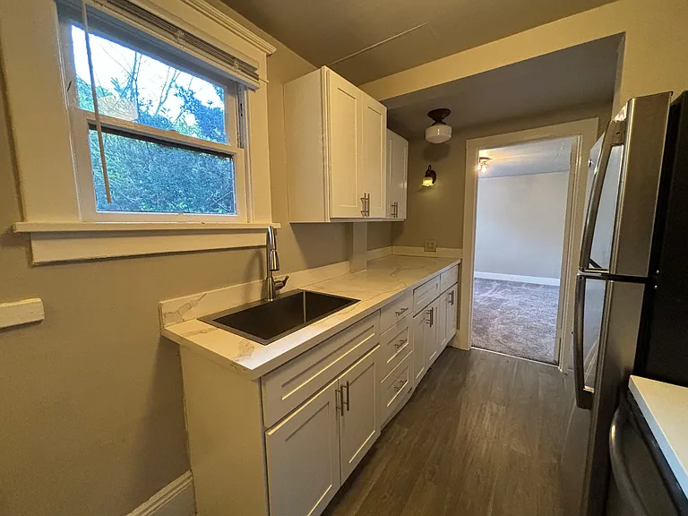 716 N J St #D — Photo 11