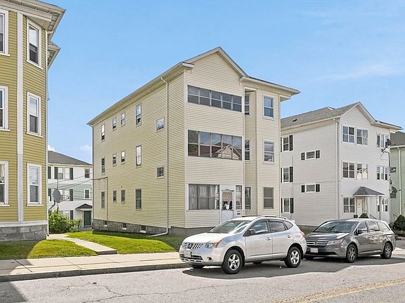 2nd image of 16 Plantation St