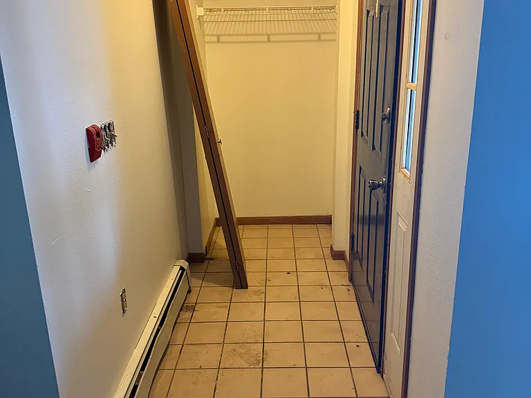 907 Madison Ave #4 — Photo 6