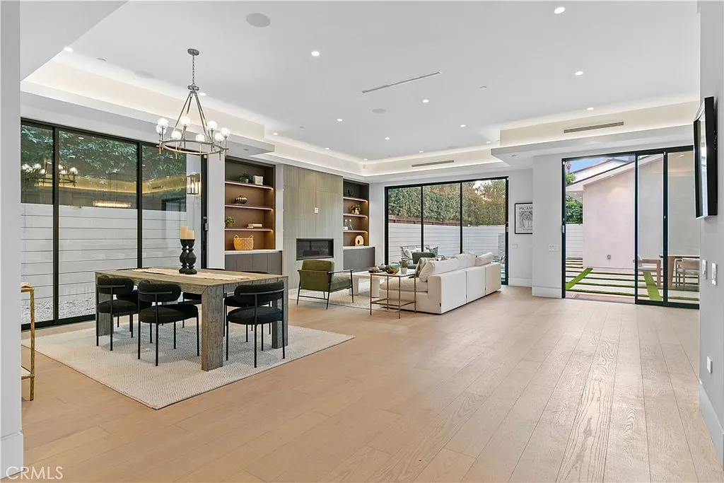 6 bed, 3719 sqft, $24,500 — Photo 2