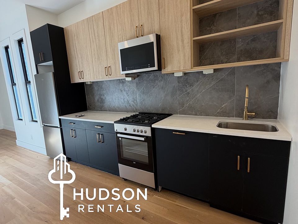 1st image of 52 Grace St #3L