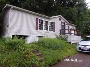 329 Oak St, Nelsonville, OH 45764