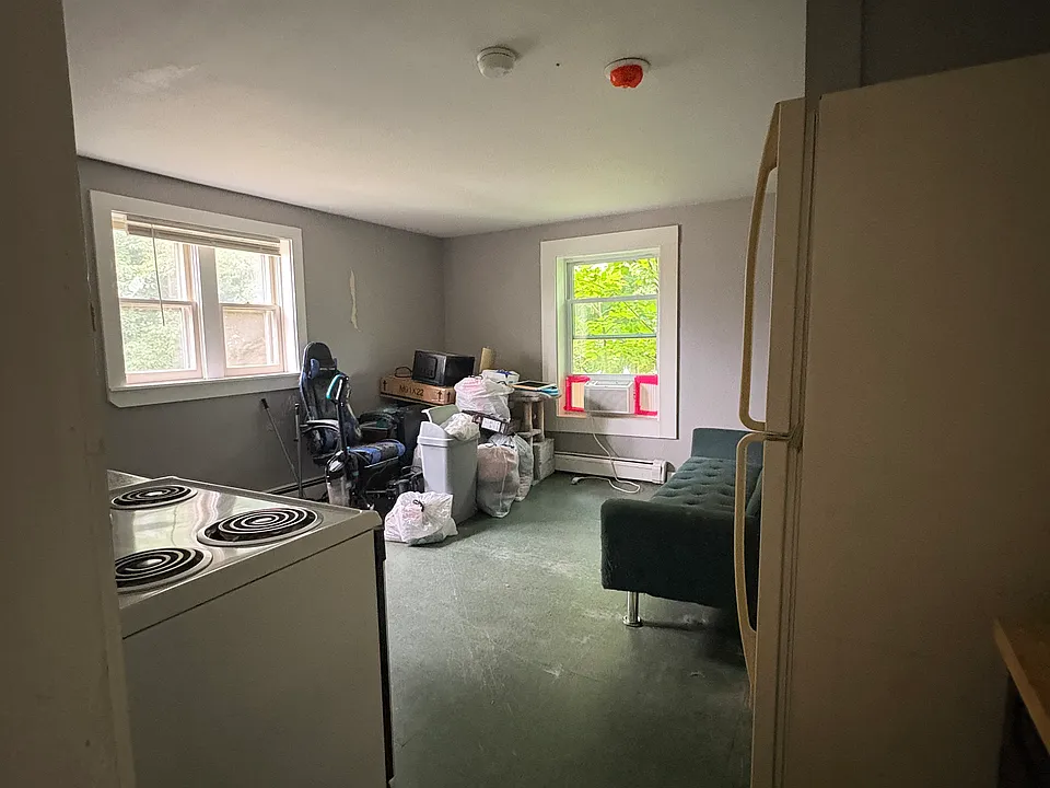 7 Lynn St #8