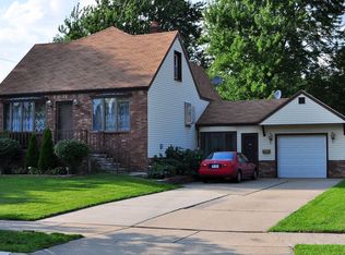 17895 Martin Rd, Roseville, MI 48066