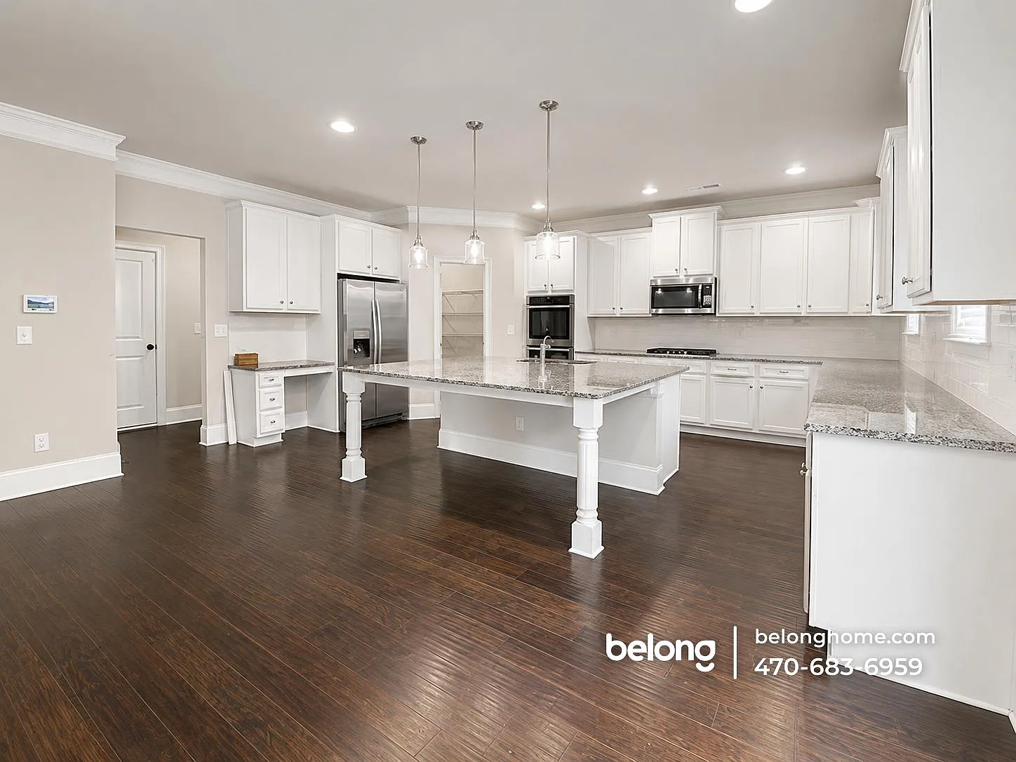 5 bed, 4.0 bath, 4060 sqft, $3,400 — Photo 3