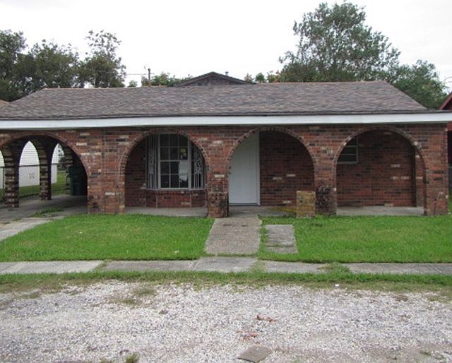 1st image of 1933 Estalote Ave