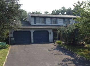 4 Valley Dr, Birdsboro, PA 19508