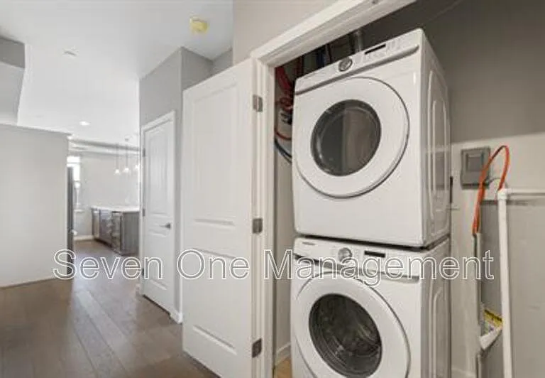 4649 Umbria St #308 — Photo 4