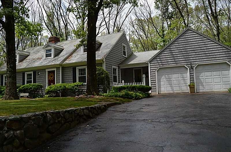 2nd image of 16 Birchwood Dr