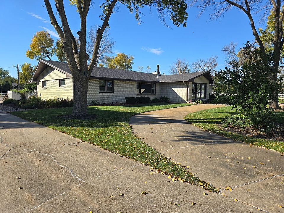 Front of full house.