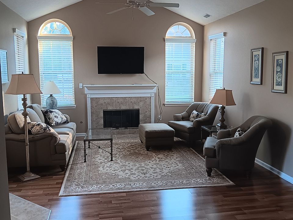 1st image of 17032 Huntley Pl