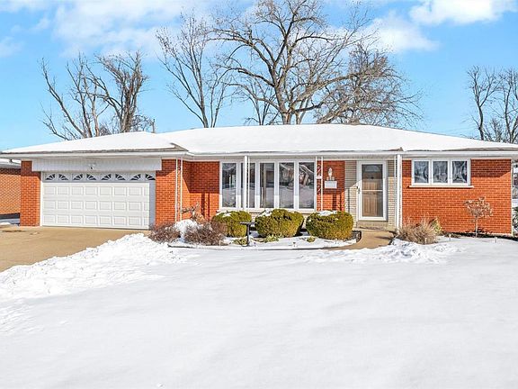 2nd image of 803 Rainbow Dr