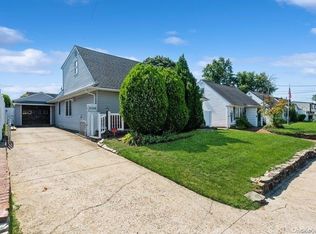 1129 Irving St S, Valley Stream, NY 11580