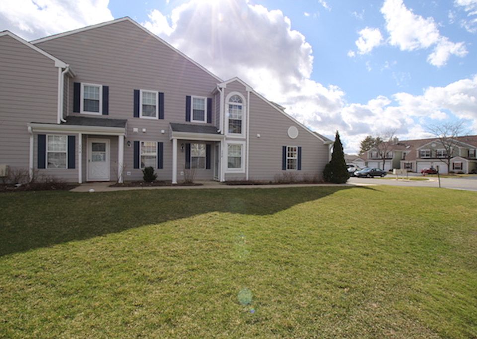 1st image of 15 Taft Ct Unit B