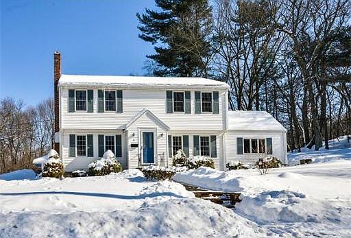 1st image of 8 Wildwood Dr