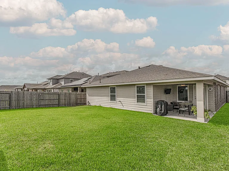 13009 Oleander Bay Ln — Photo 4