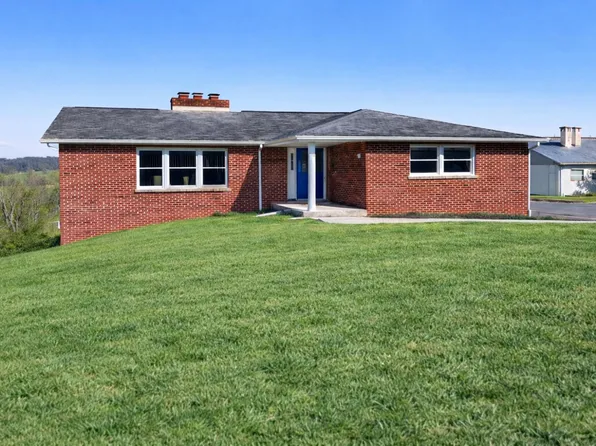 203 Neptune Dr, Beckley, WV 25801