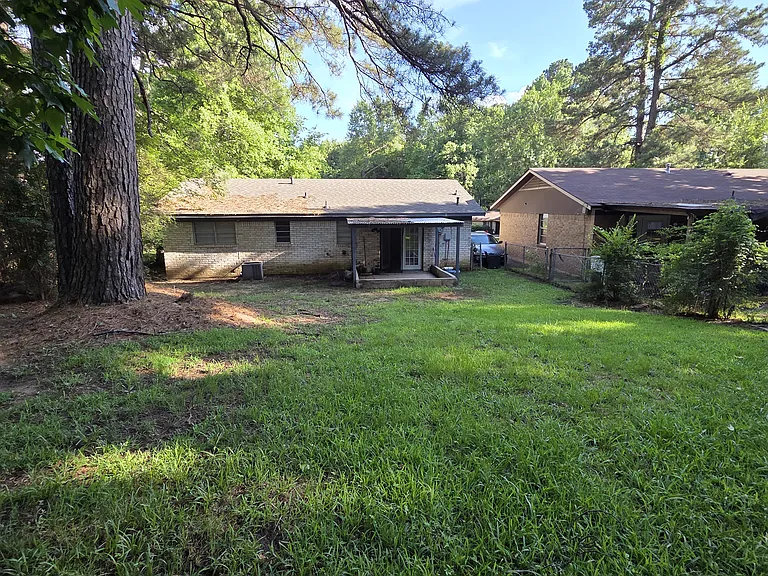 6310 Tierra Dr — Photo 2