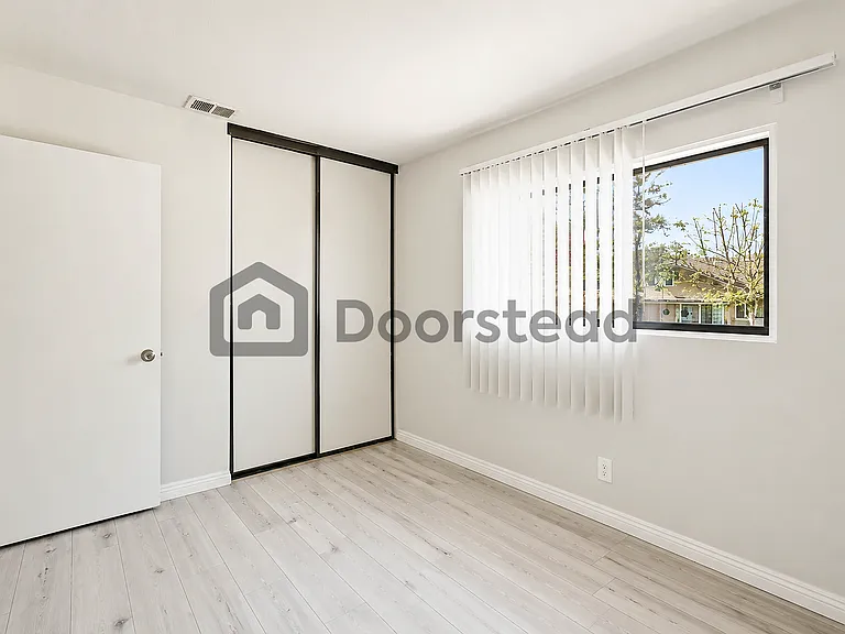 3104 Jaguar Way #B — Photo 17