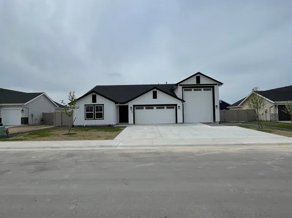 555 Rahara Ave, Middleton, ID 83644