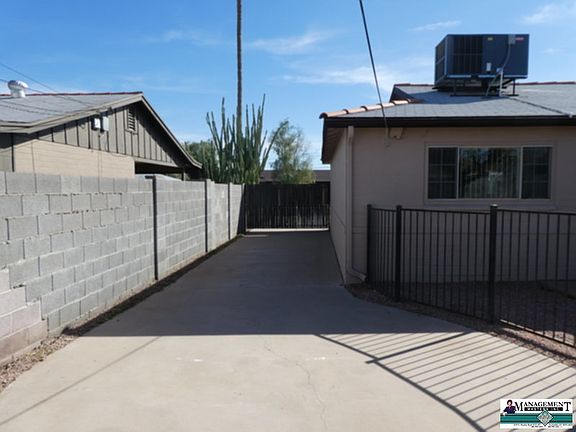 4th image of 6908 E Belleview St