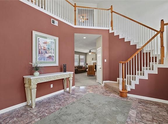 3rd image of 6649 Barclay Ln