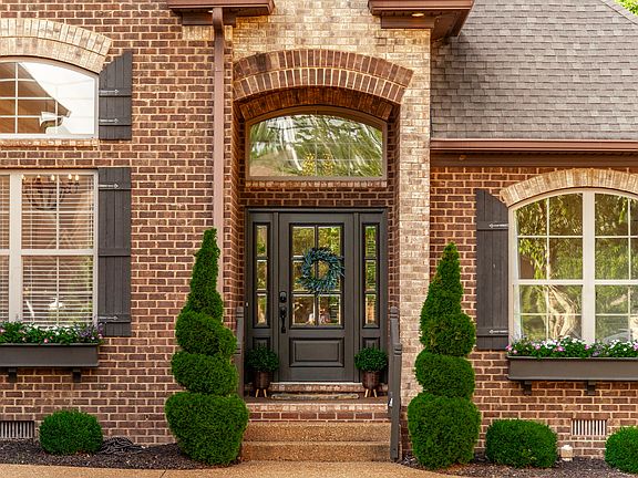 4th image of 1012 Broughton Pl