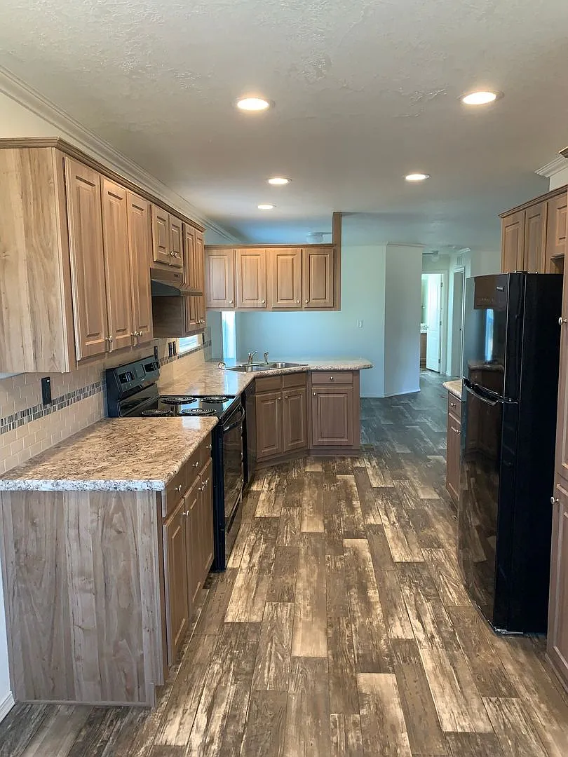 New, Luxury Home in a Rural Location of Philomath — Photo 3
